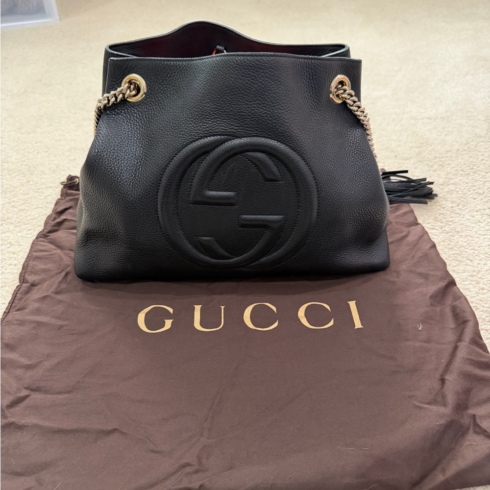 Gucci Black Leather Shoulder Bag with Gold Chain Strap